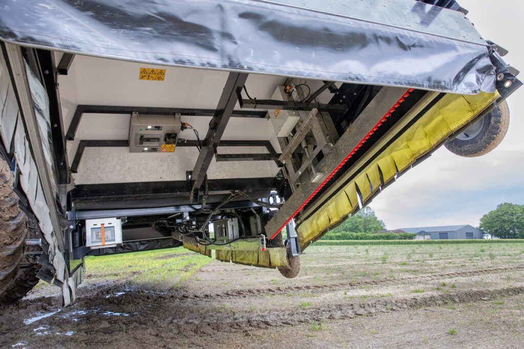 Detail van de spotsprayer. Deze bespaart flink op gewasbeschermingsmiddelen.