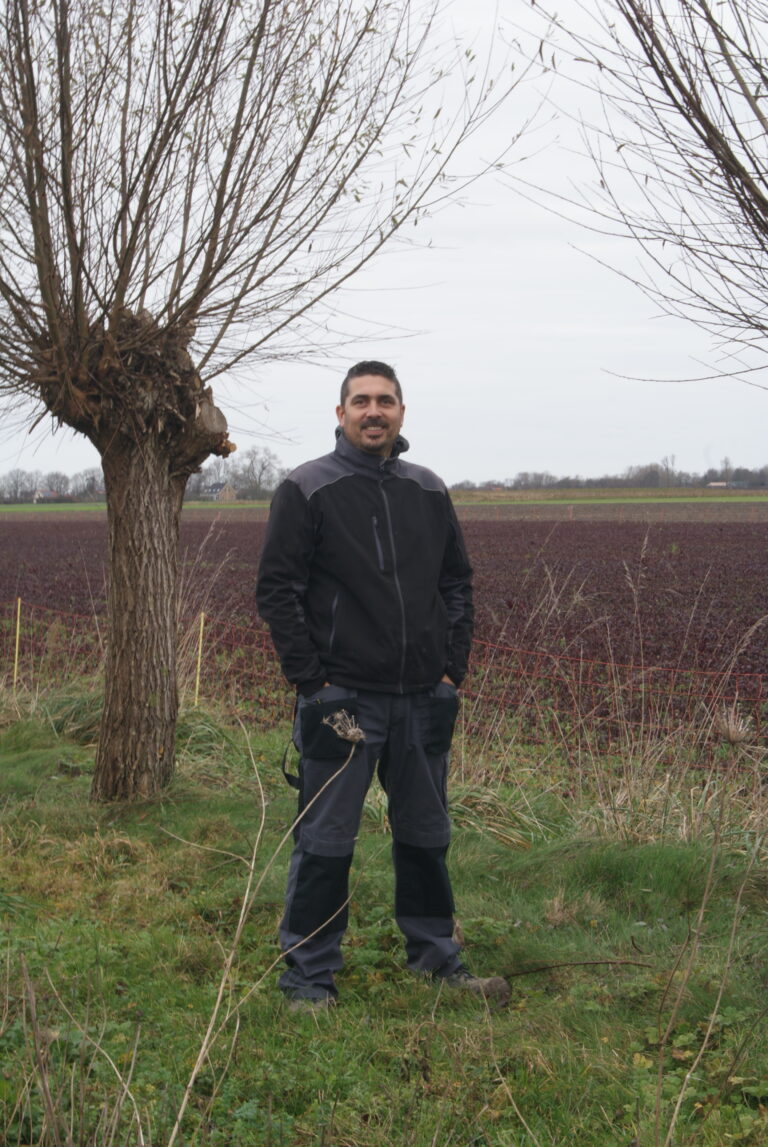 Akkerbouwer Dick is blij met bomen, struiken en klavers