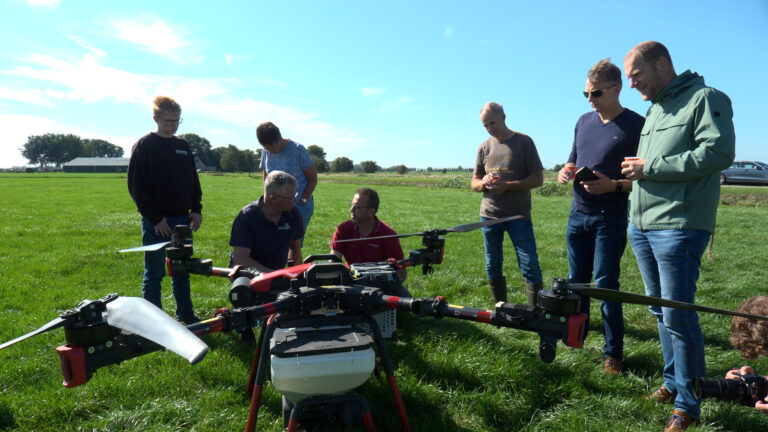 DAW Demonstratie doorzaaien kruiden met drone en zaaimachine